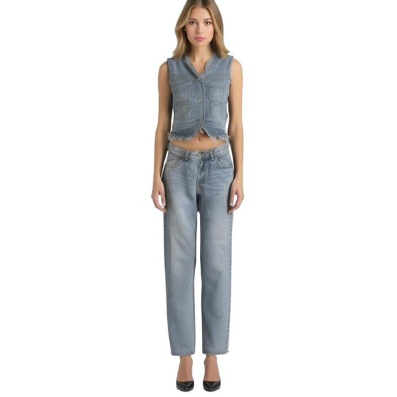 Zara Straight Legged Frayed Bottom Jeans Size 0 - Picture 1 of 10